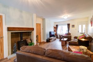 Lounge- click for photo gallery